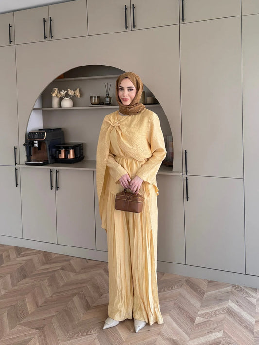 Yellow Starfish Brooch Cape Detail Muslin Trouser Set