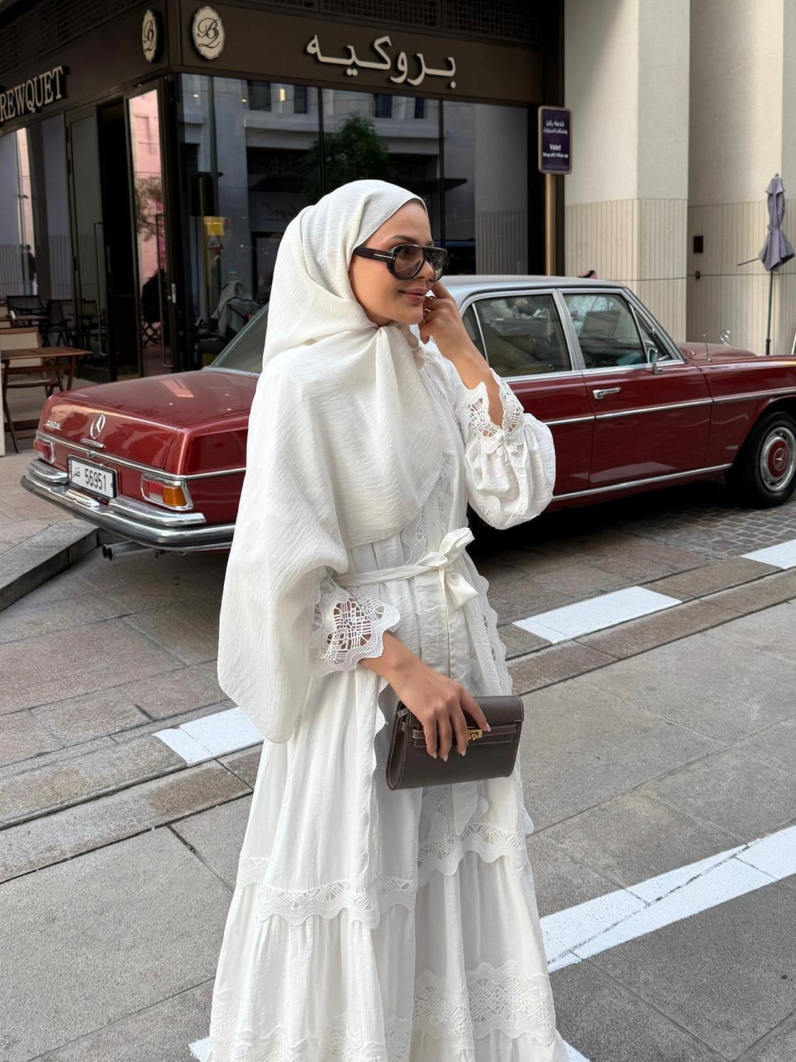 Elegant Ecrou Lace Dress