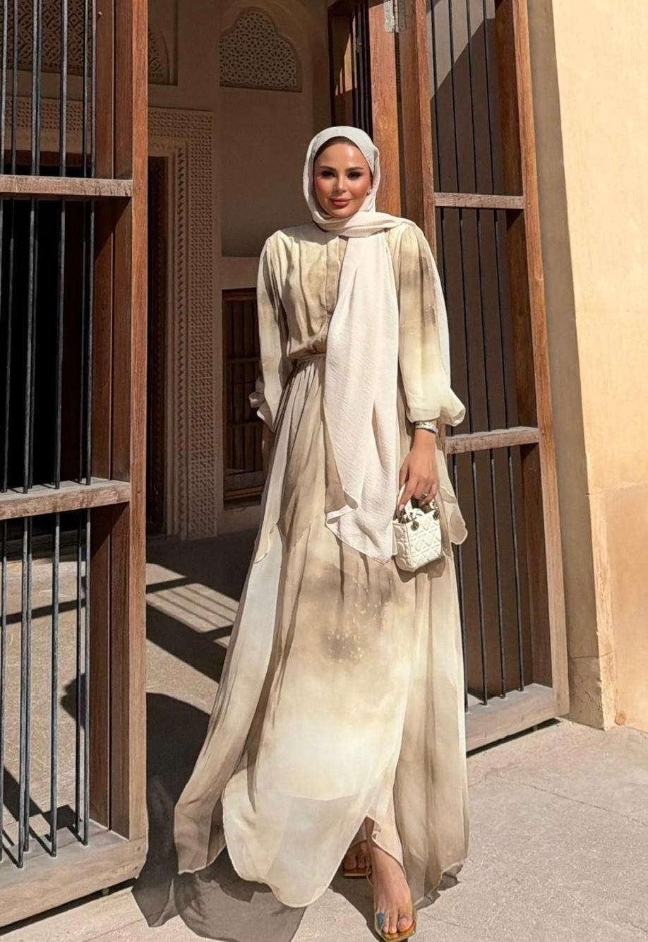 Rose Flowy Dress – Beige