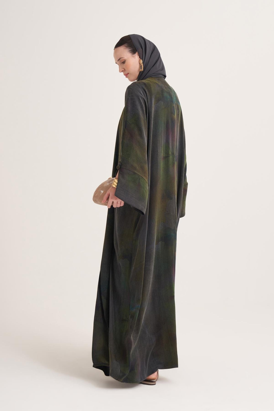 İrişdesen Yeşil Baskılı ve Eşarp Detaylı Kupro Modal Açık Abaya