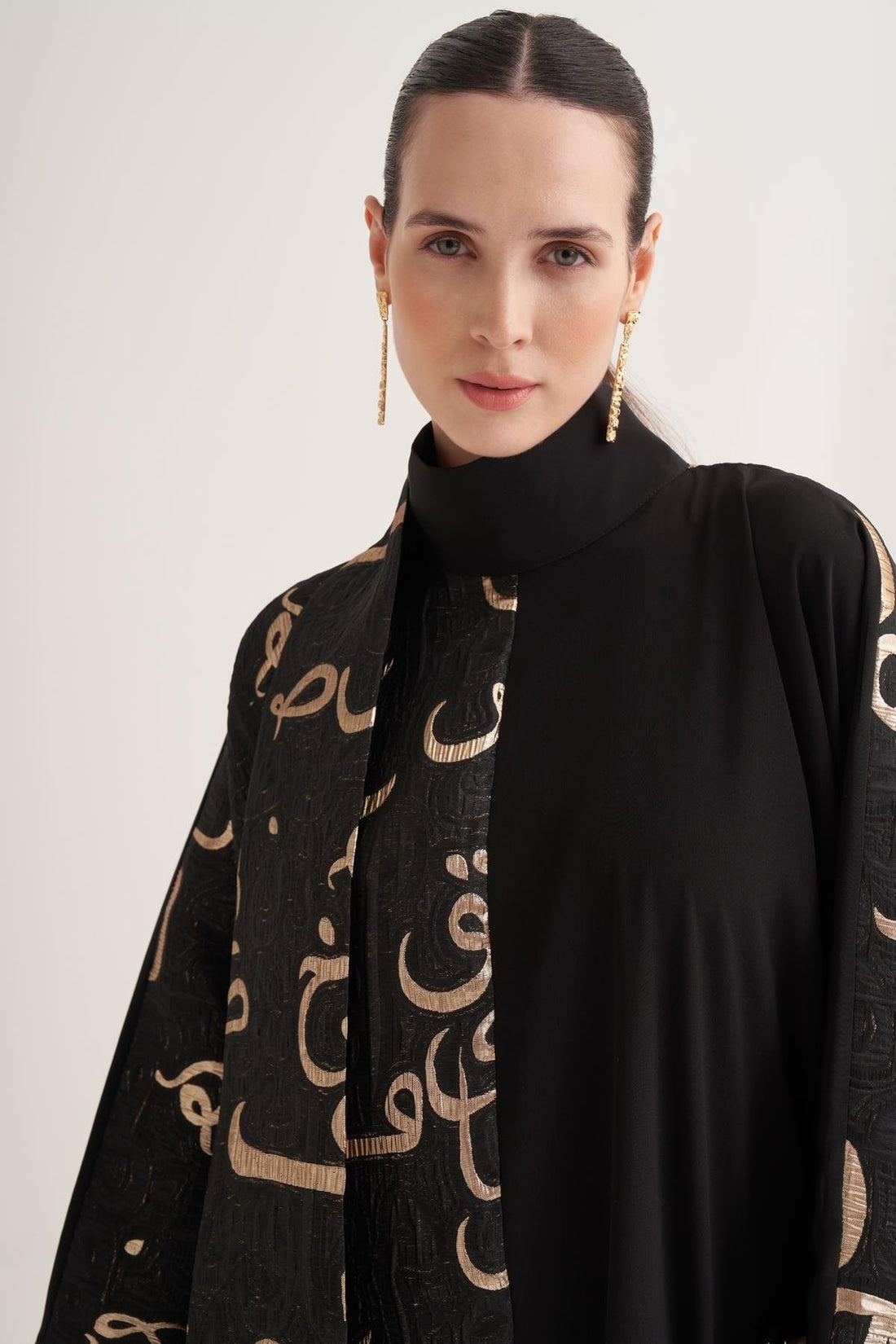 Yarasa Kollu Siyah Altın Arabesk Hatlı Kaftan