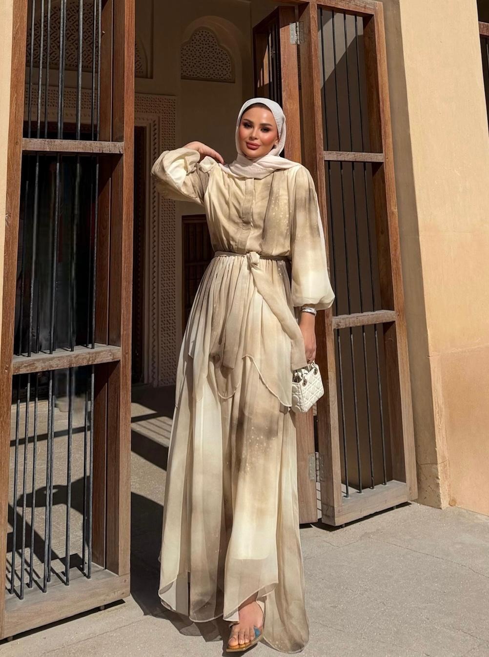 Rose Flowy Dress – Beige