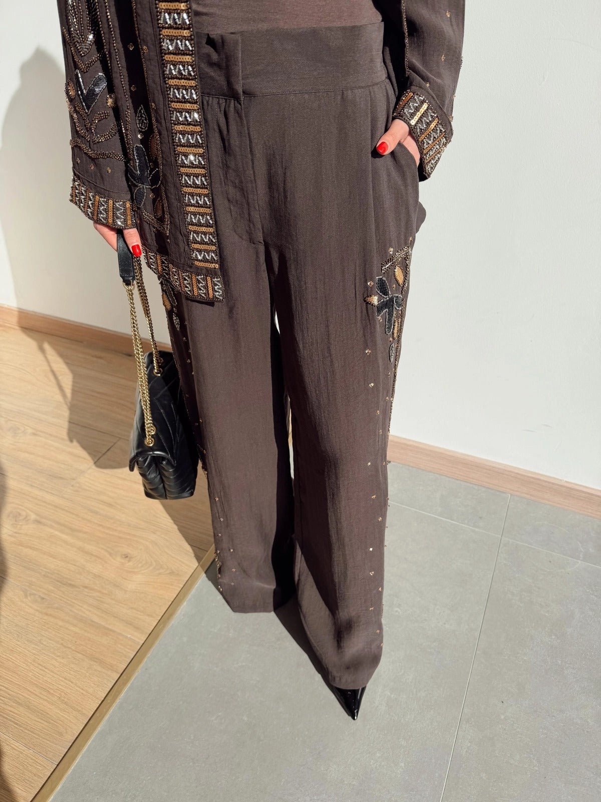 Limited Collection Embroidered Kimono & Pants Two-Piece Set – Brown