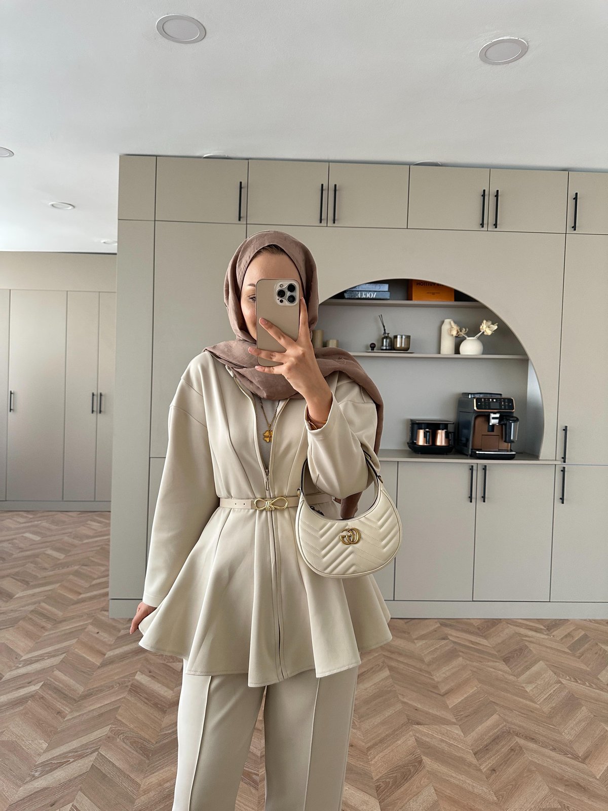 Lalin Scuba Set Beige Outfit