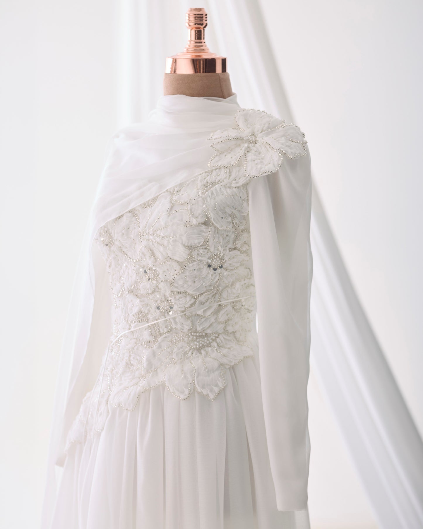 Maya White 3D Floral Evening Dress –Formal Gown