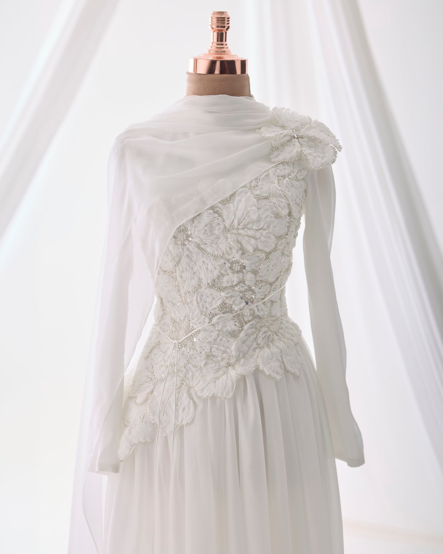 Maya White 3D Floral Evening Dress –Formal Gown