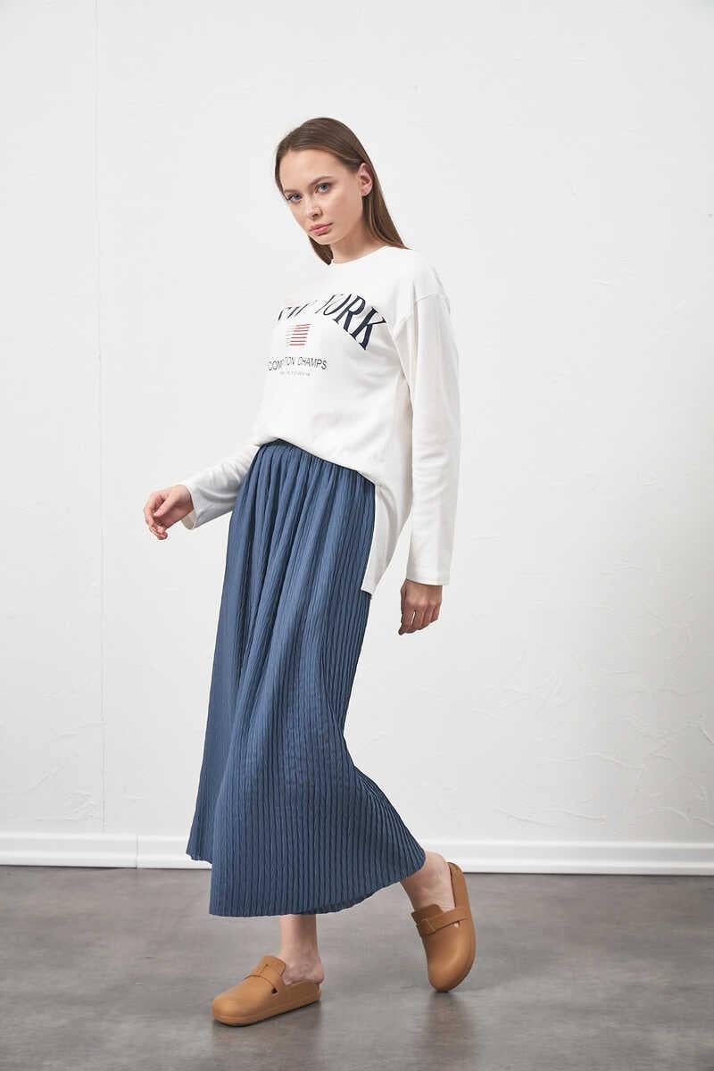 Loose Fit Pleated Indigo Trousers