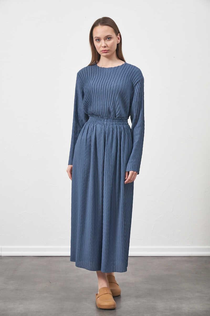 Loose Fit Pleated Indigo Trousers