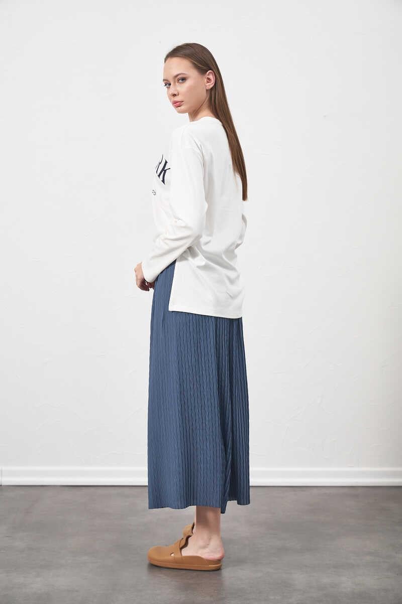 Loose Fit Pleated Indigo Trousers