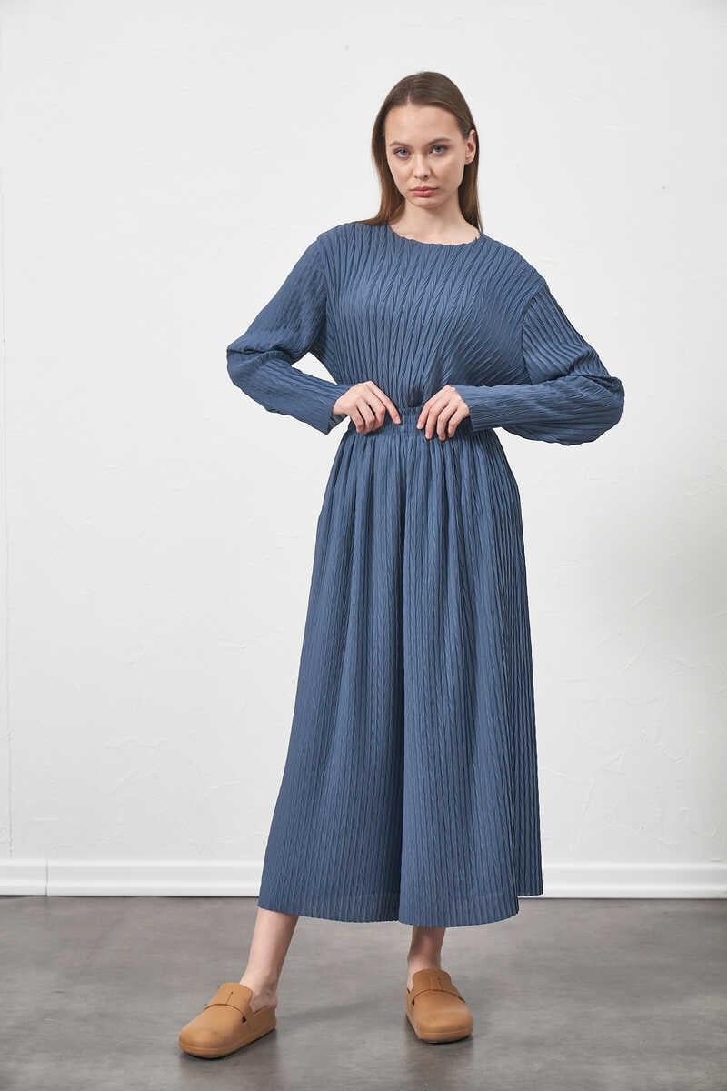 Loose Fit Pleated Indigo Trousers