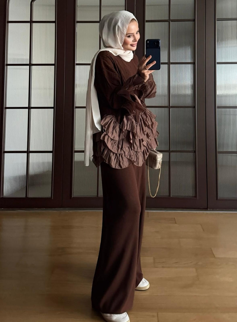 Brown ruffle detail knit top and trousers set - side