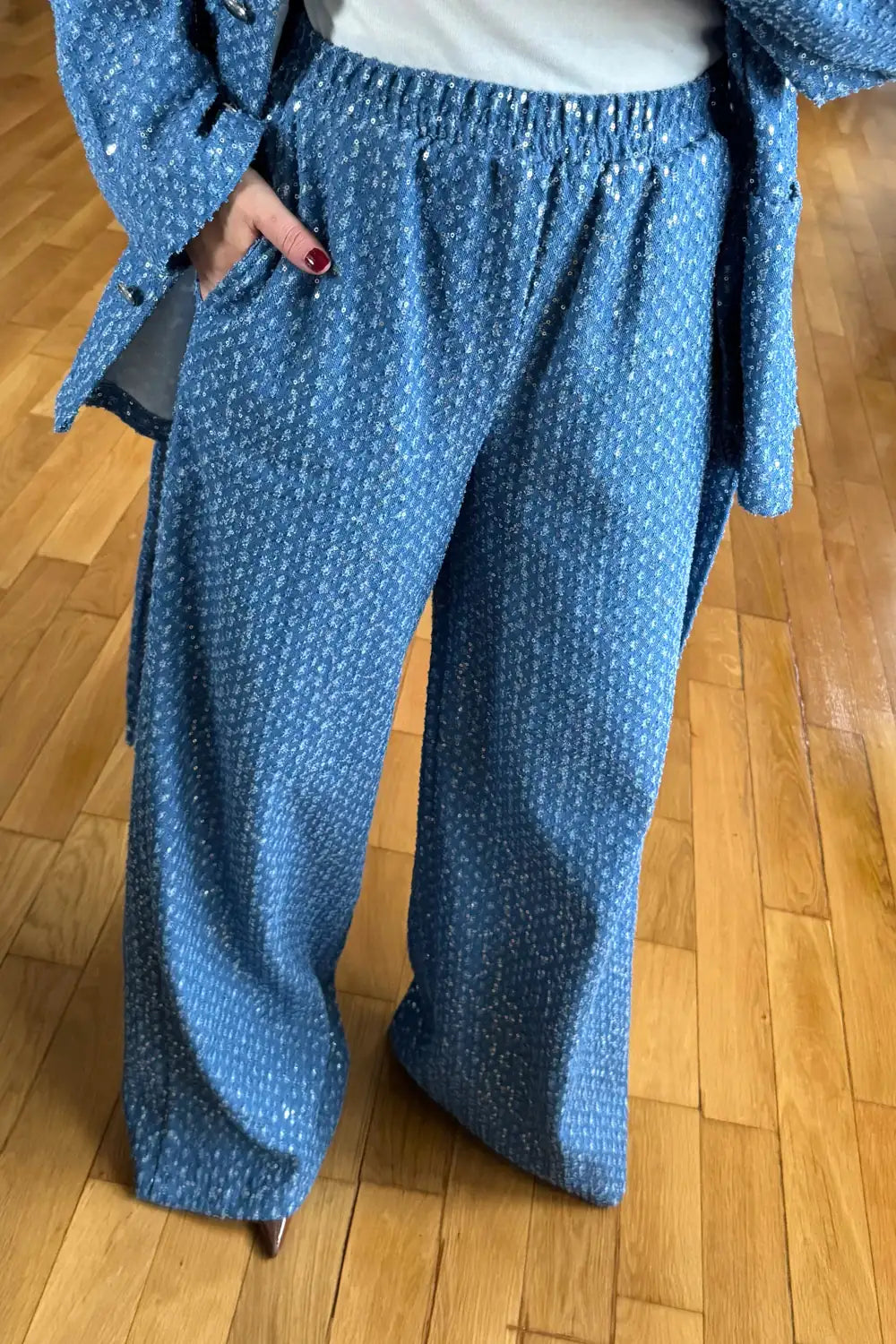 Blue sequin detail denim jacket and trouser two-piece set – pants closeup