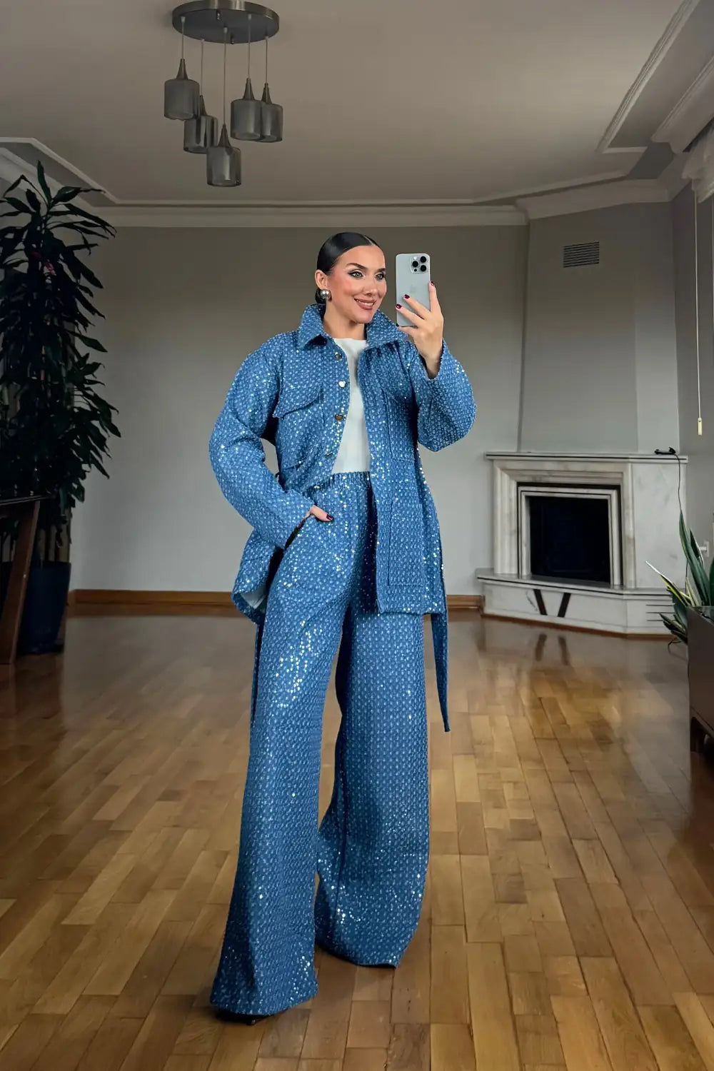 Blue sequin detail denim jacket and trouser two-piece set – relaxed front