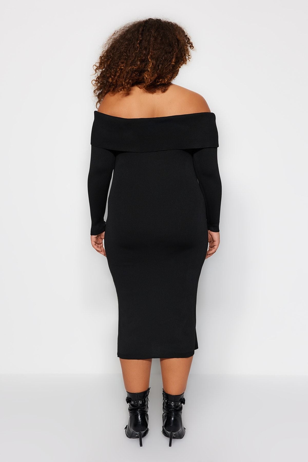 Curve Black Carmen Neck Body-Hugging Midi Knit Plus Size Dress
