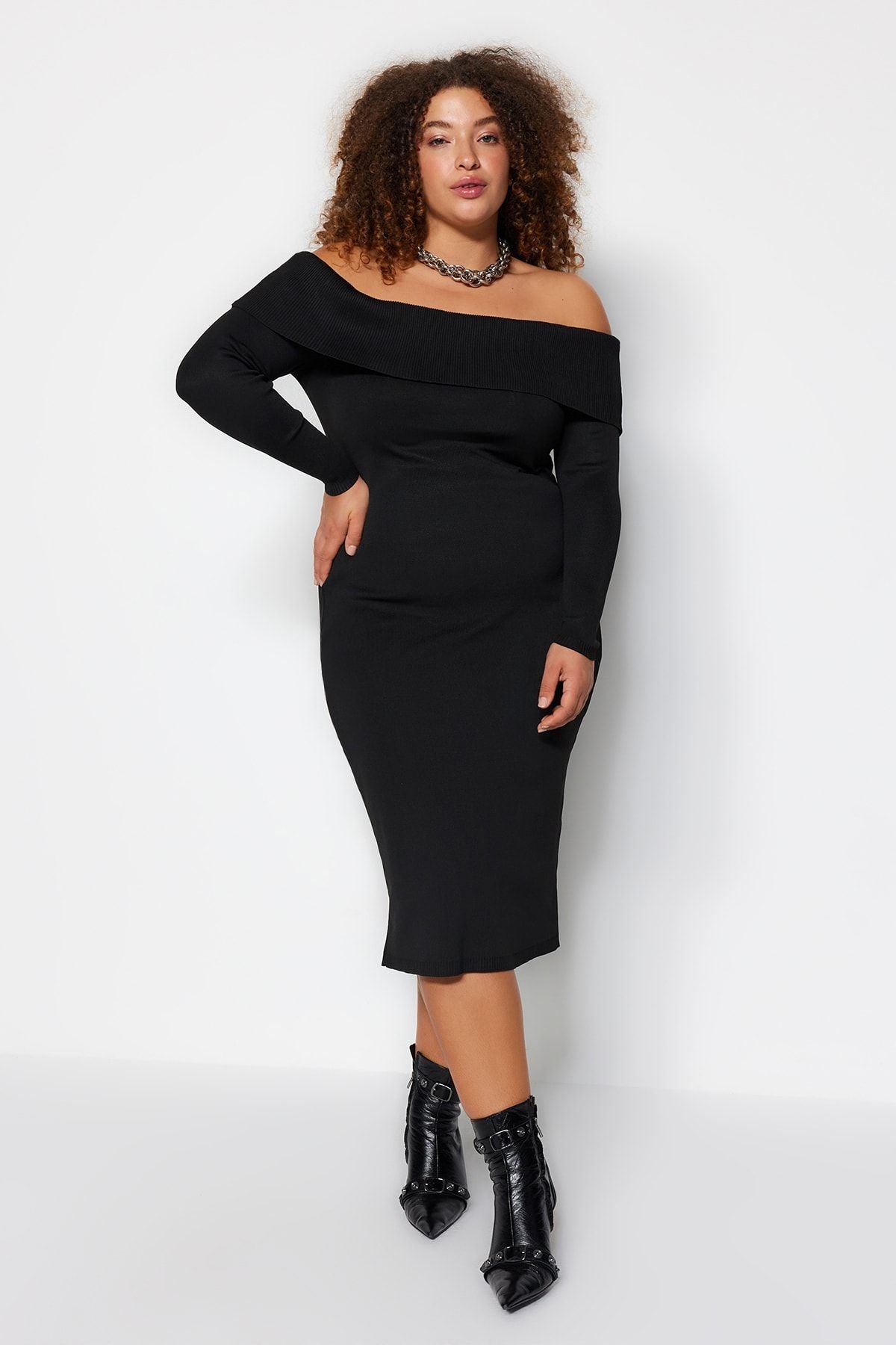Curve Black Carmen Neck Body-Hugging Midi Knit Plus Size Dress