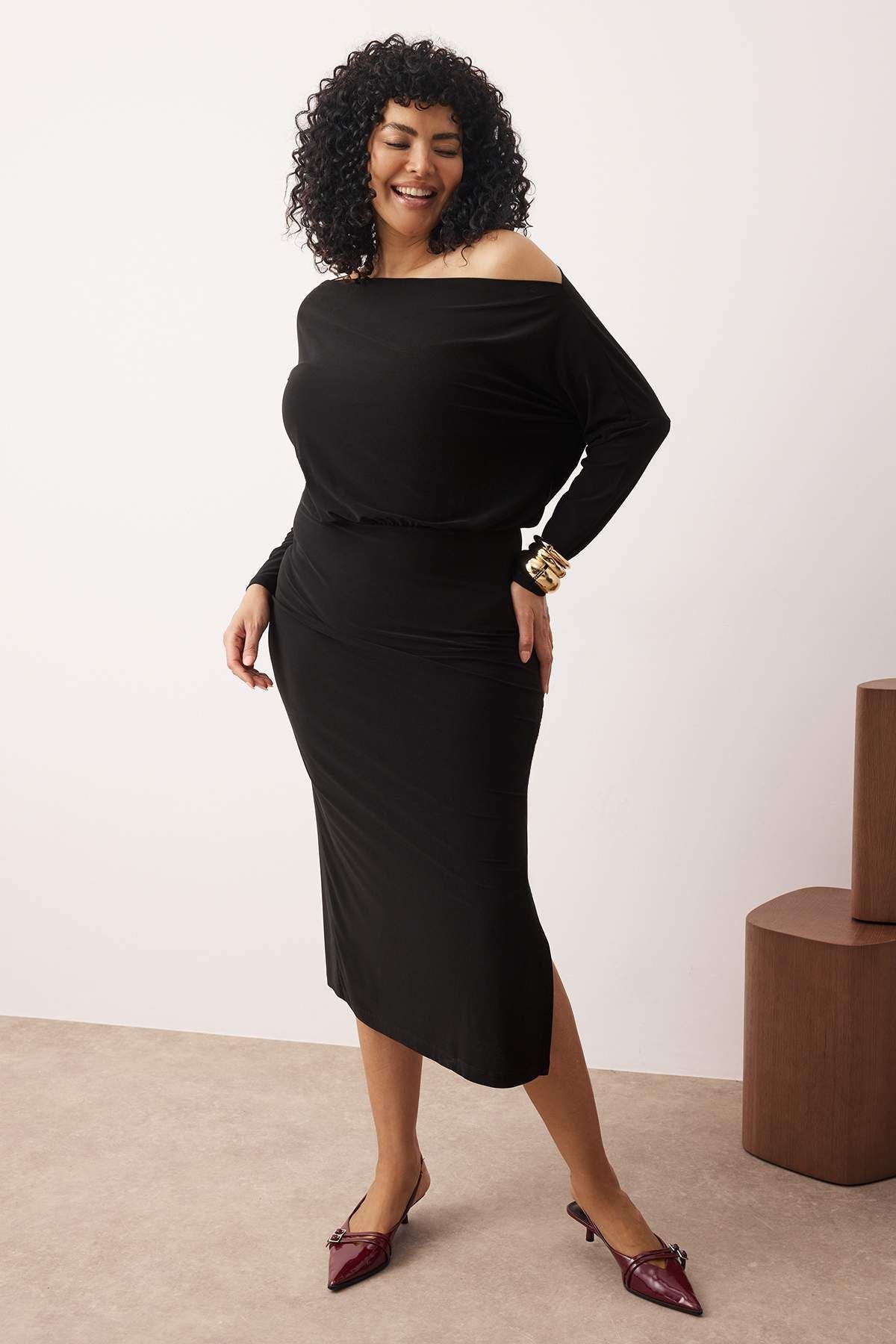 Curve Black Plain Asymmetric One-Shoulder Shirred Waist Stretchy Midi Knit Dress