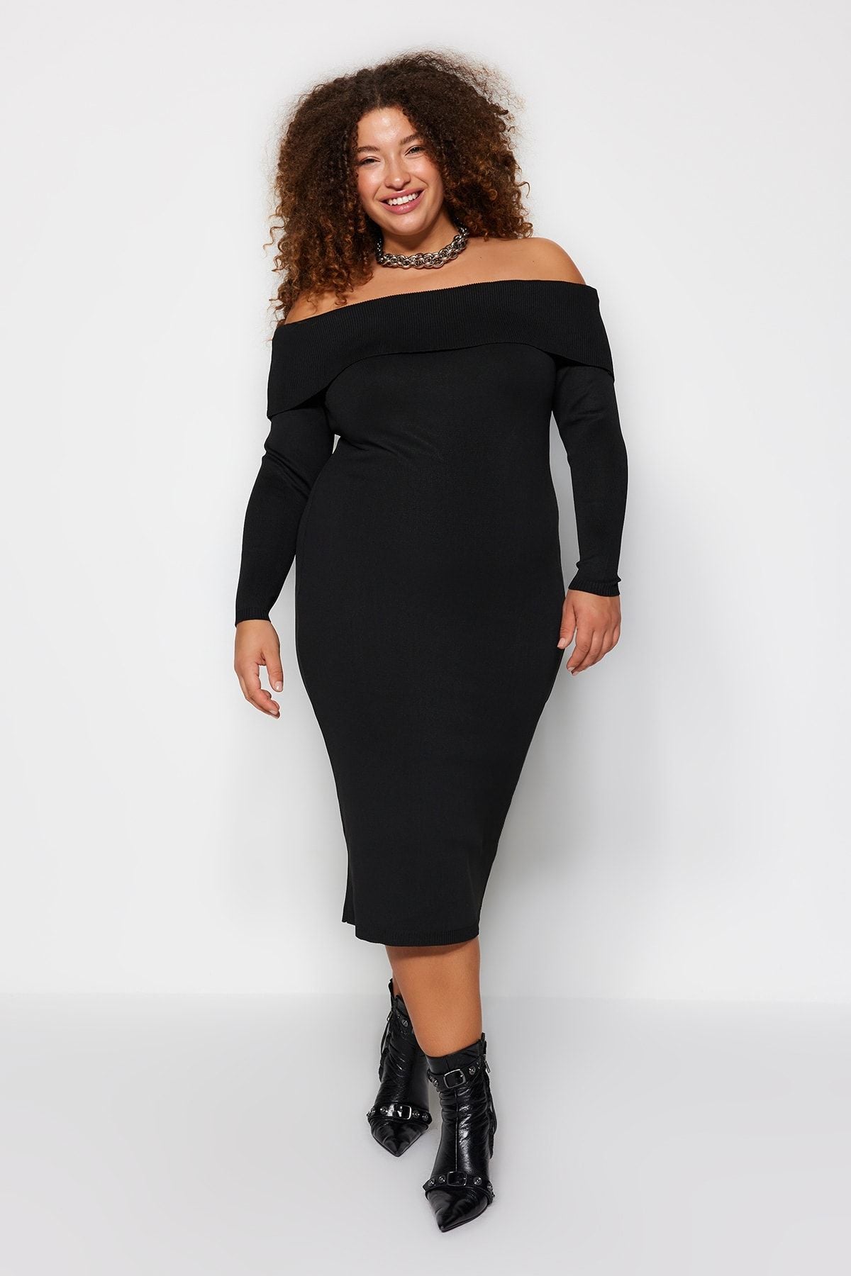 Curve Black Carmen Neck Body-Hugging Midi Knit Plus Size Dress